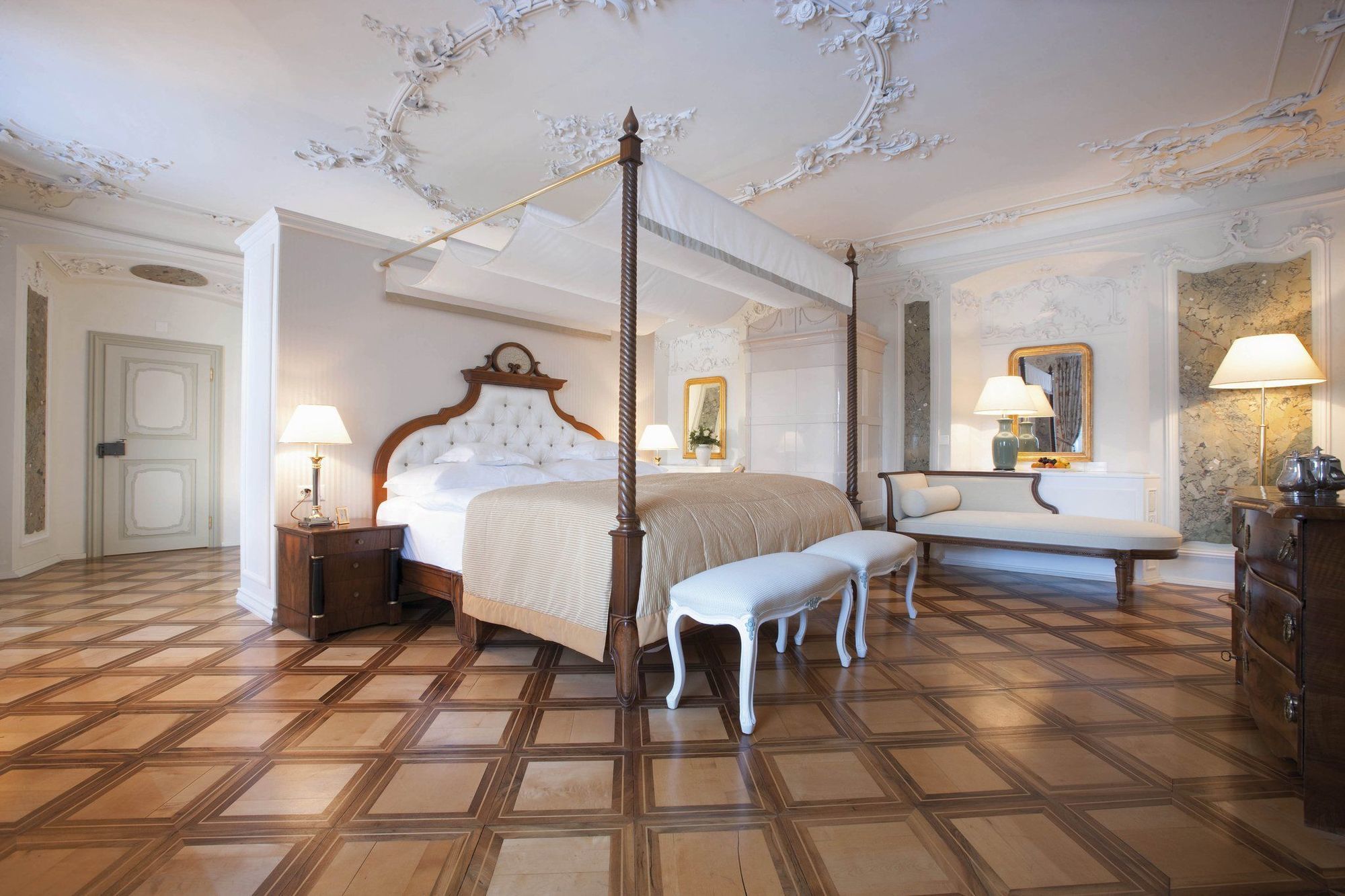 Hotel Grand 5*